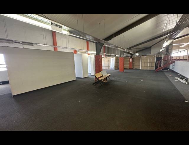5,007M² WAREHOUSE FOR SALE IN PAARDEN EILAND